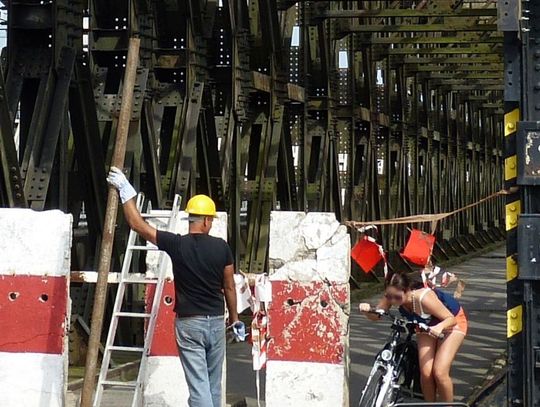 Most zamknięty. Zorganizują transport lisewianom?
