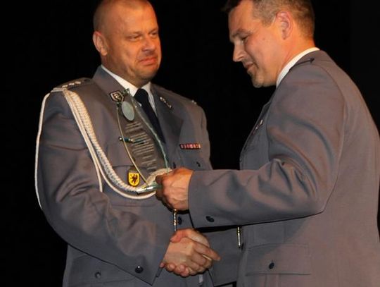 Mundurowi odebrali awanse i medale - Święto Policji za nami