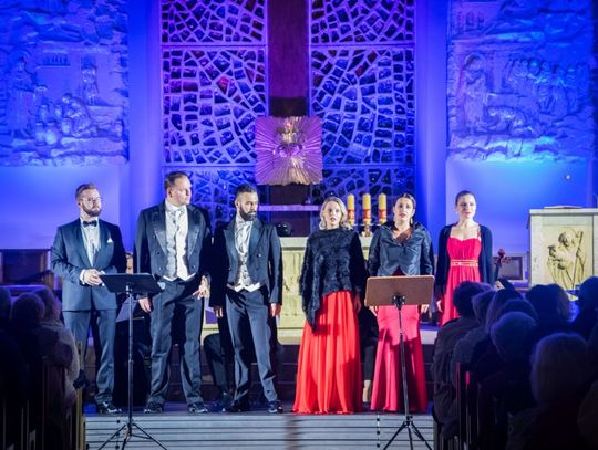 Muzycznie i sportowo uczcili 64. urodziny Rumi