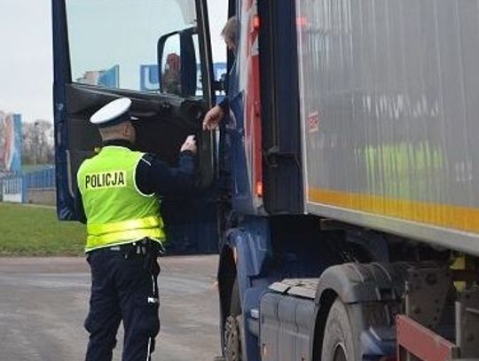 Na "bani" w trasę ciężarówką. Właściciel "nadał" policji