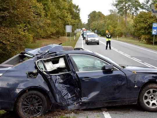 Na DK22 zginął 27-letni pasażer w BMW