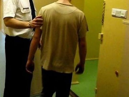 Na gazie potrącił policjanta