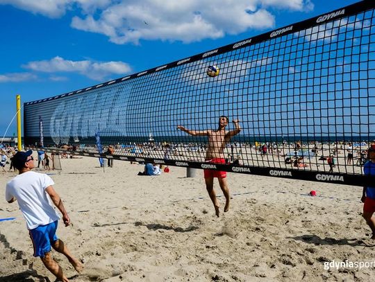 Na gdyńskich plażach nie tylko opalanie 