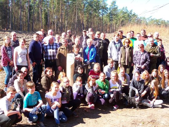 Na jubileusz wspólnie posadzili las