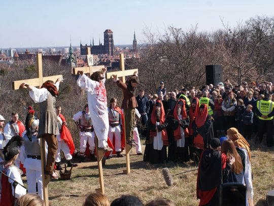 „Na krzyż!” - tak było, a jak jest dzisiaj - 1980 lat po ukrzyżowaniu Jezusa