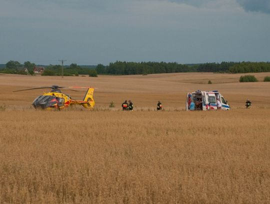 Na motrowerze bez kasku, z dzieckiem - wjechała w passata