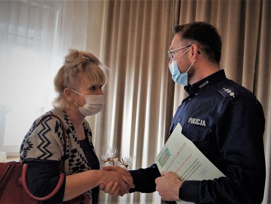 Na spotkaniu z podopiecznymi domu pomocy społecznej. O zagrożeniach i funkcji społecznej dzielnicowego