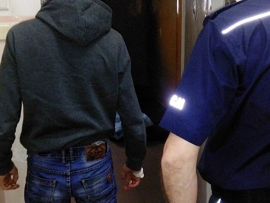 Na terenie dworca kolejowego pobito 20-latka