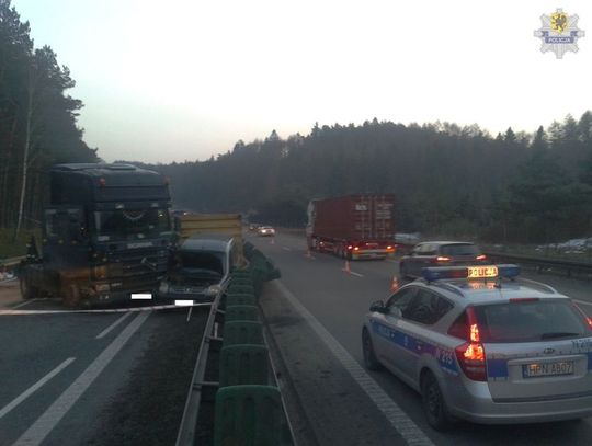 Naczepa TIR-a przewróciła się na Obwodnicy