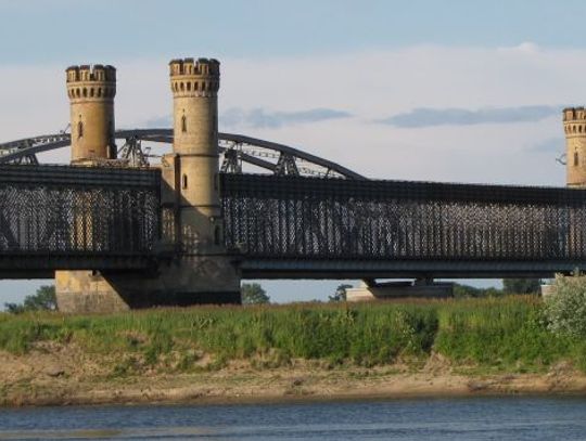 Nadzieja w przejęciu przez państwo. Radni województwa apelują do rządu o uratowanie Mostu Tczewskiego