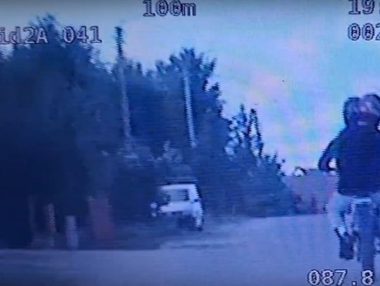 [NAGRANIE] 15-latek z pasażerem na motocyklu uciekał przed policją