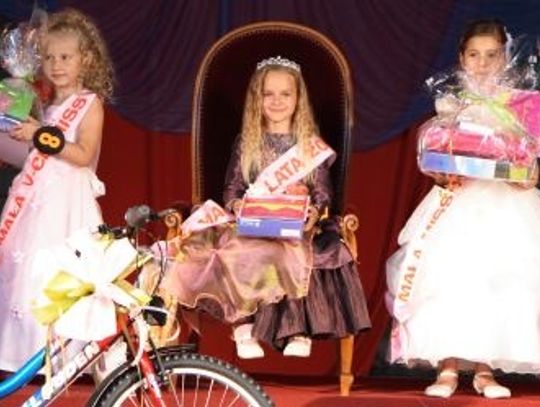 Najpiękniejsza odjechała na rowerze