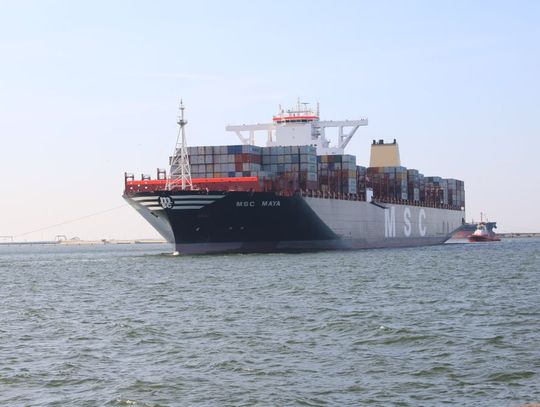 Największy kontenerowiec na świecie w DCT Gdańsk