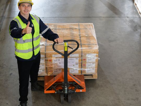 Najwygodniejsze wózki ręczne do pracy na magazynie