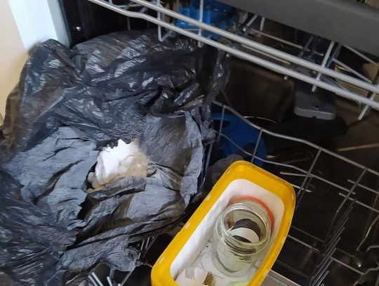 Narkotyki schował w zmywarce