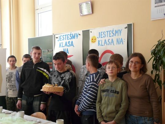 Nasza klasa na "piątkę i szóstkę". Torty dla najpilniejszych