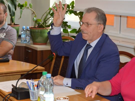 Nauczyciele kontra radny. Notoryczne nękanie do organów...