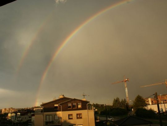 NAWAŁNICA W GDAŃSKU. Pożar od pioruna. Kule z nieba jak makówki w Wejherowie