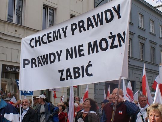 Negocjowanie prawdy? Mafijne państwo? 