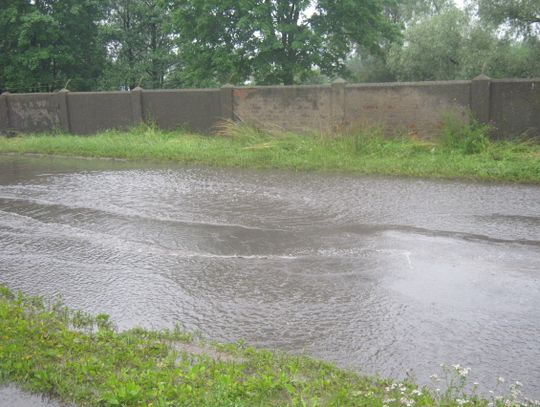 Nie przejdziesz suchą stopą. Powódź przy ul. Owidzkiej