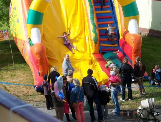 Nie siedź w domu, do nas rusz...