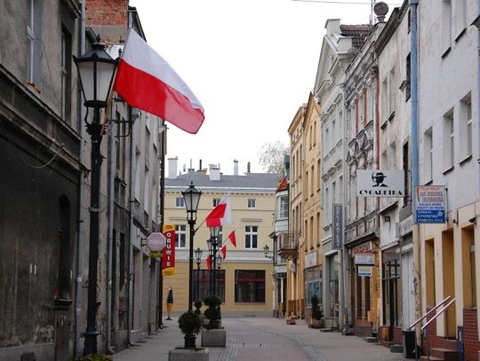 Nie zaroiło się od flag biało-czerwonych...