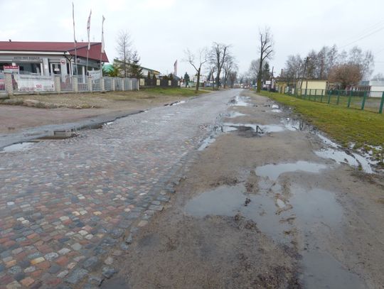 Niepełnosprawni czy remonty dróg? Ważą się losy ul. 30 Stycznia