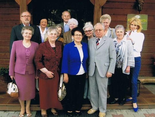 Niesamowite spotkanie uczniów SP 8 po... 58 latach!