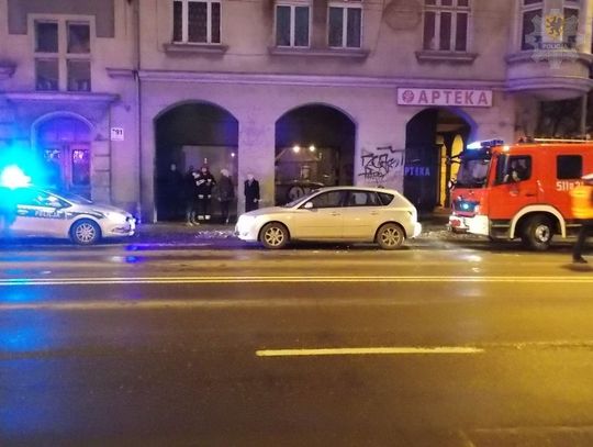 Nietrzeźwa kobieta potrącana na Al. Niepodległości