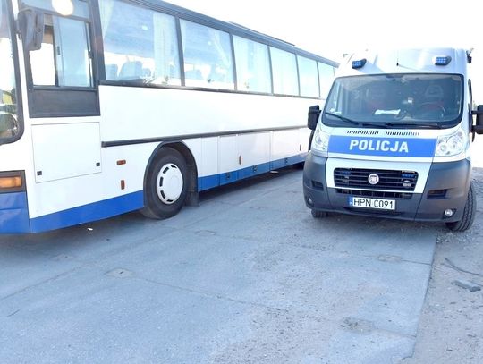 Nietrzeźwy kierowca autobusu w Skórczu. Dzieci miały pojechać szkolną wycieczkę.