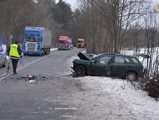 Nissanem zderzył się czołowo z Volkswagenem