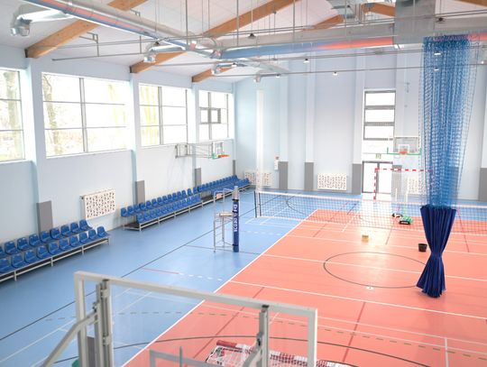 Nowa sala gimnastyczna w „Czwórce” oficjalnie otwarta