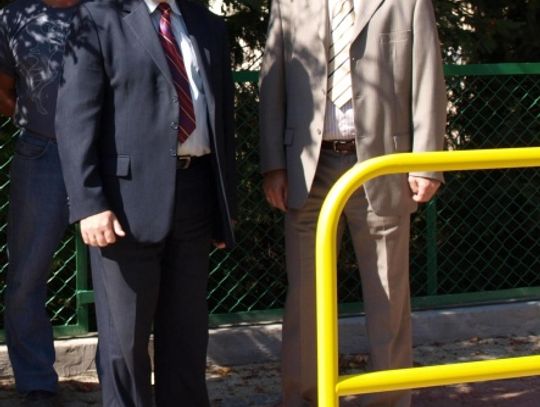 Nowy chodnik w Cedrach Wielkich