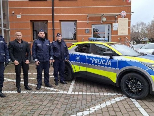 Nowy radiowóz dla funkcjonariuszy z Posterunku Policji w Zblewie