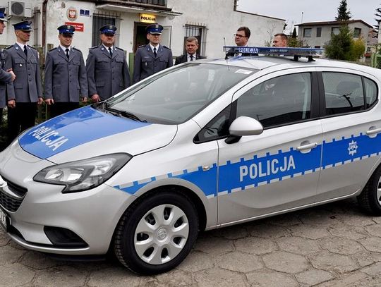Nowy radiowóz dla policjantów z Lubichowa