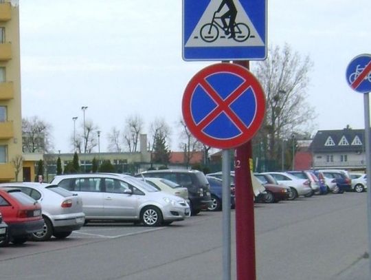 Nowy znak na ul. Saperskiej i wysyp mandatów. Czy musi tu stać?