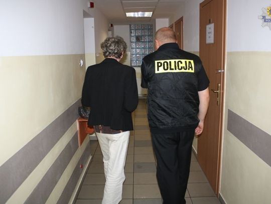 Nożem groziła mężowi