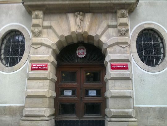 Nożownik nadal bez wyroku