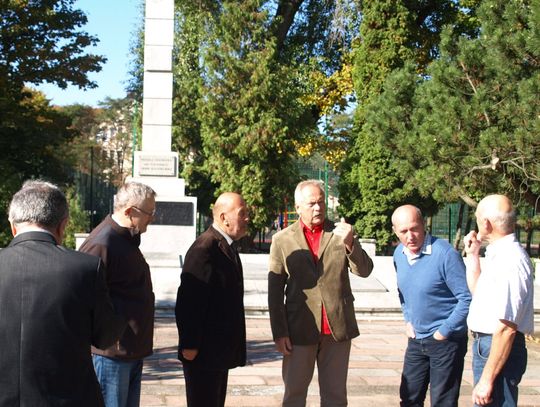 O czerwonej gwieździe z ul. 30 Stycznia coraz głośniej