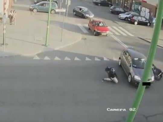 O krok od tragediiw Tczewie. Tak może zakończyć się chwila nieuwagi za kierownicą!