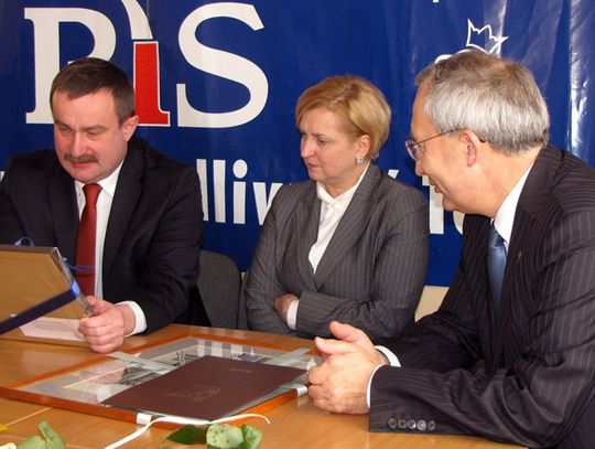 O sprawach ludzi na miejscu – Anna Fotyga otworzyła w Tczewie filię biura poselskiego 