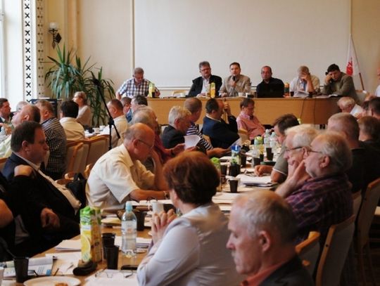 &quot;Obudź się Polsko&quot;, ustawa o wydłużeniu wieku emerytalnego do Trybunału