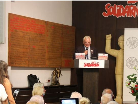 Oburzenie działaczy opozycji antykomunistycznej za atak na premiera Morawieckiego w Europarlamencie!