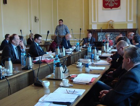 Obywatelskie „a kuku”? Spór o teren w kocborowskim parku