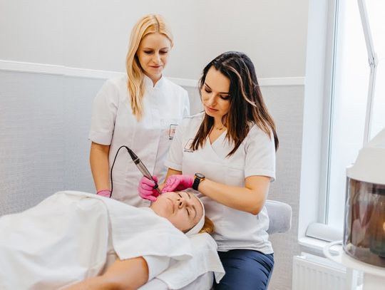 Odbudowa kolagenu i elastyny przy pomocy zabiegów medycyny estetycznej - Dermapen