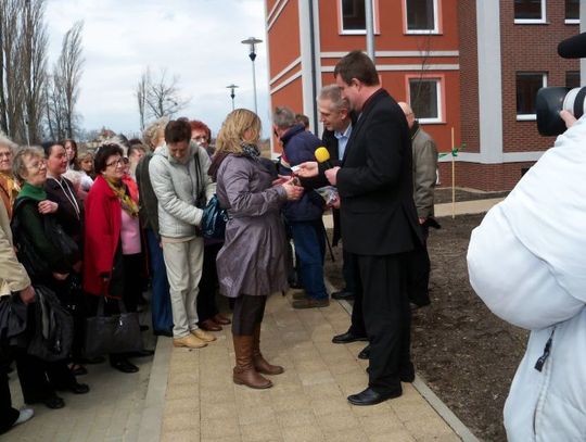 Odebrali klucze, mogą się wprowadzić. 36 nowych mieszkań wzbogaciło zasób komunalny