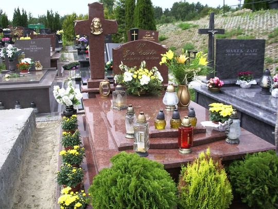 Odeszli do wieczności - wspomnijmy ich imię, zapalmy światełko miłości