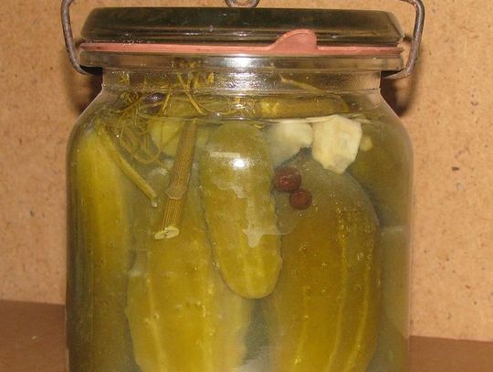 Odsiedzi za słoik z ogórkami