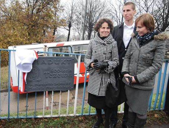 Odsłonięto tablicę na wiadukcie 800-lecia Tczewa im. Macieja Płażyńskiego