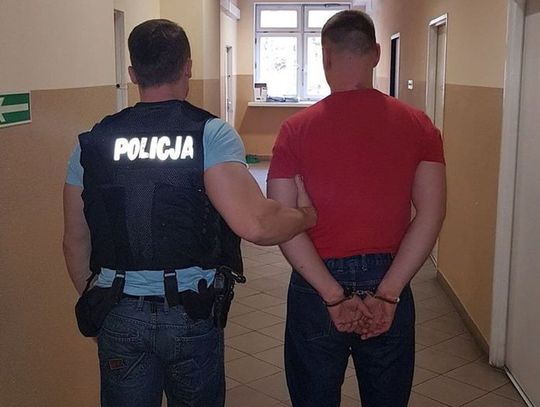 Okradł co najmniej 20 pasażerów komunikacji miejskiej. Łupem padały telefony komórkowe.